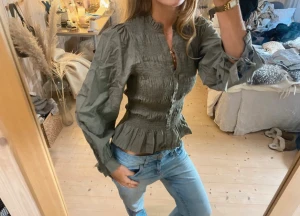 Grön blus - SÅÅ snygg