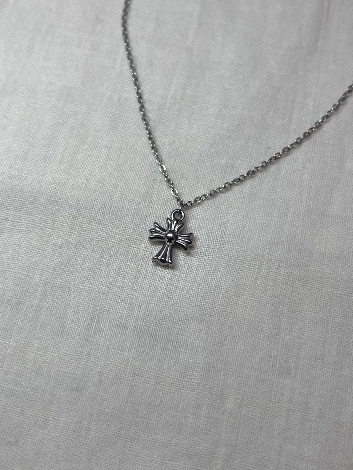 Minimalist Rebel Cross