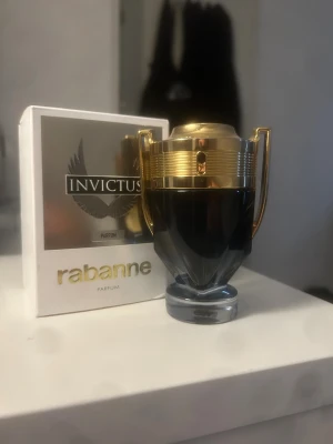 Paco rabanne invictus parfum - 40+ml kvar, söker bytten. 