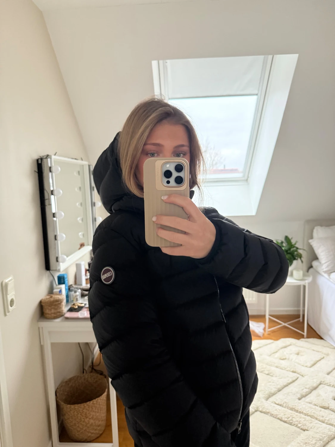 Svart pufferjacka från Colmar