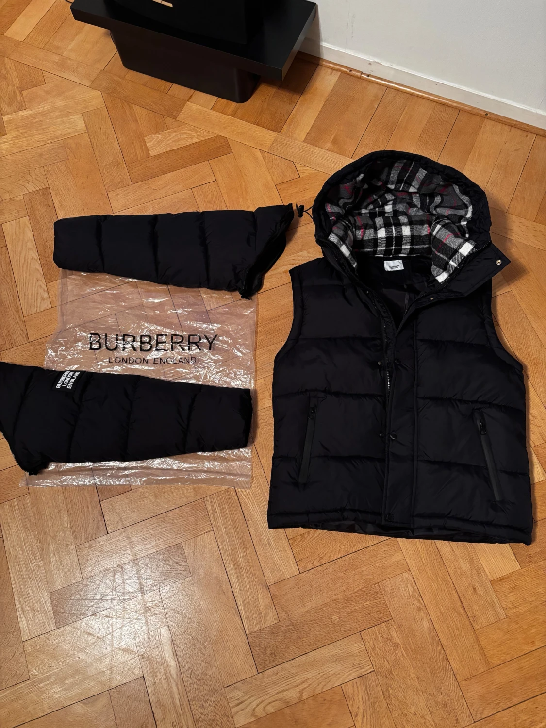 Svart pufferjacka från Burberry