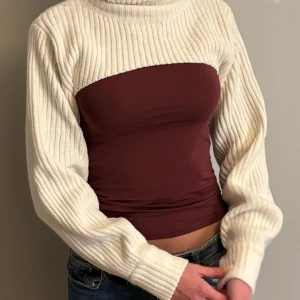 Vit bolero - Krämvit stickad bolero med polo