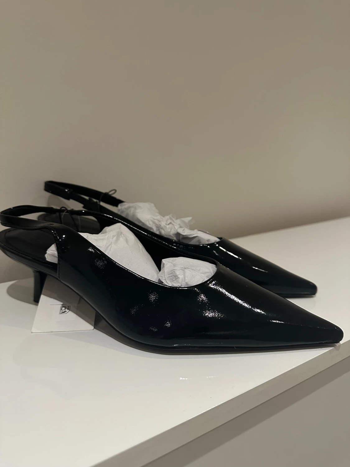 Kitten heels med spetsig tå - 1