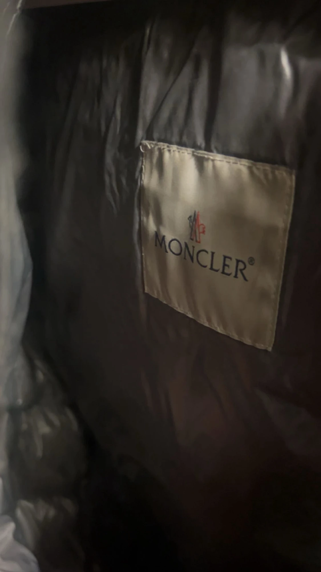 Svart pufferjacka från Moncler - 2