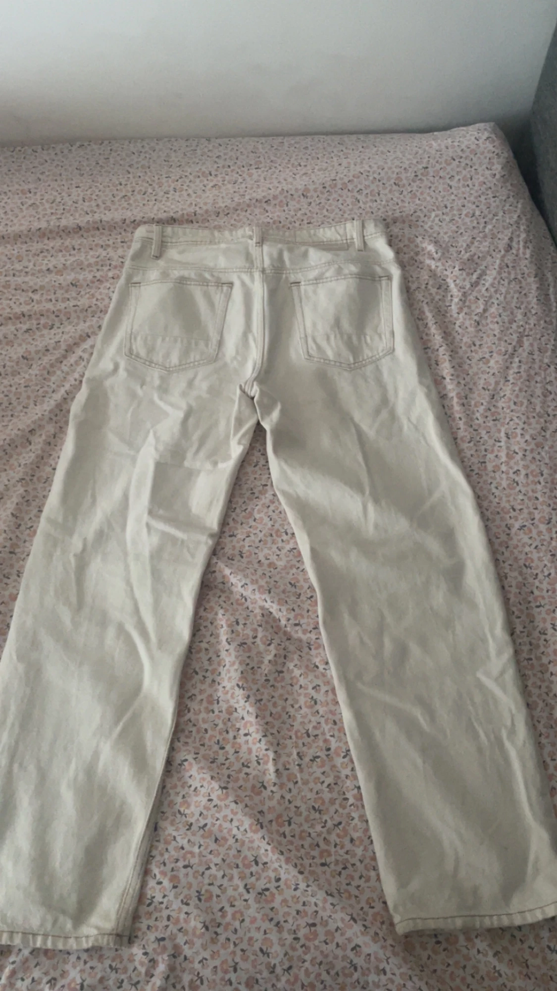 Beiga raka jeans med fem fickor - 1