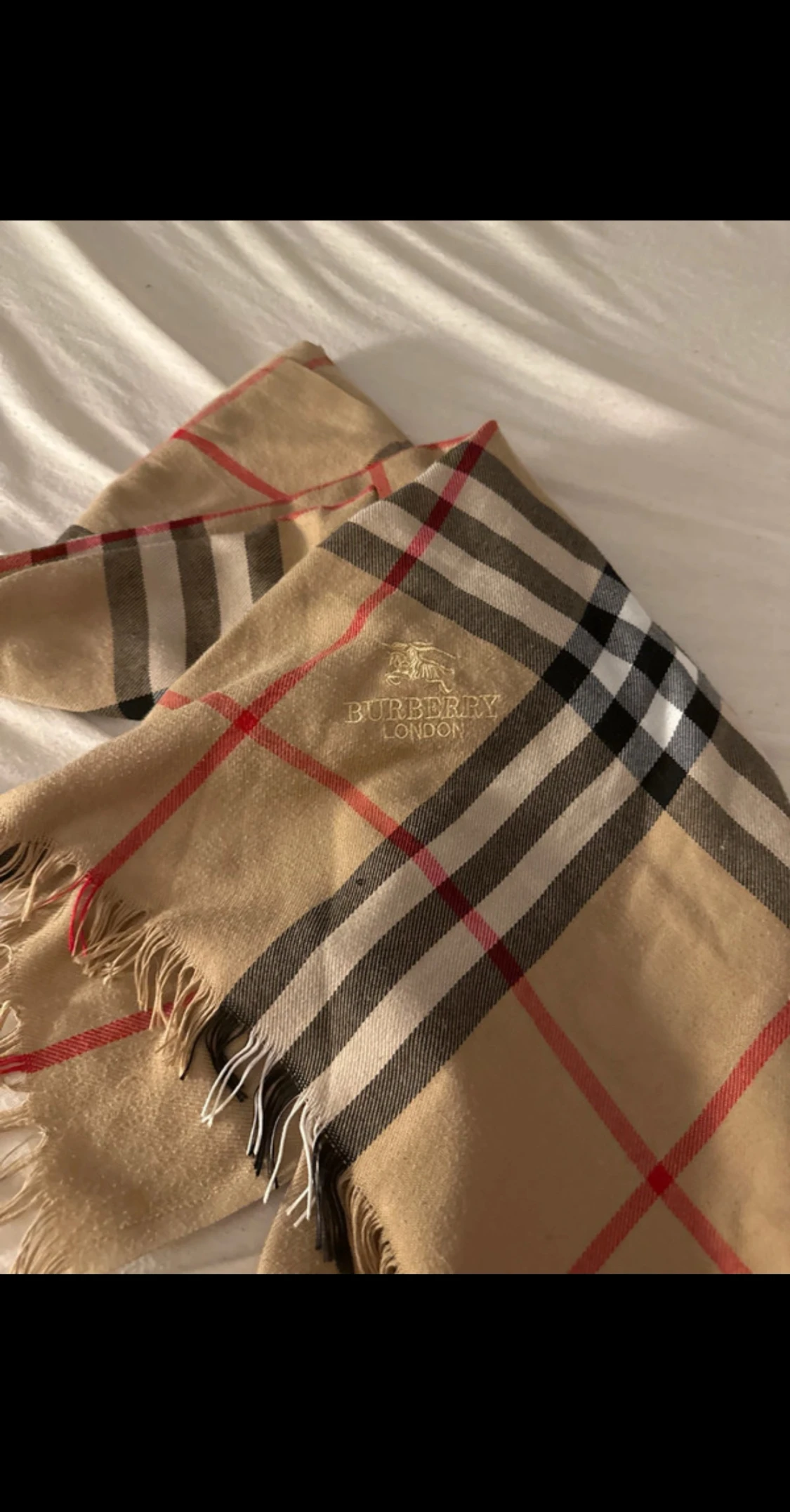 Beige rutig halsduk från Burberry