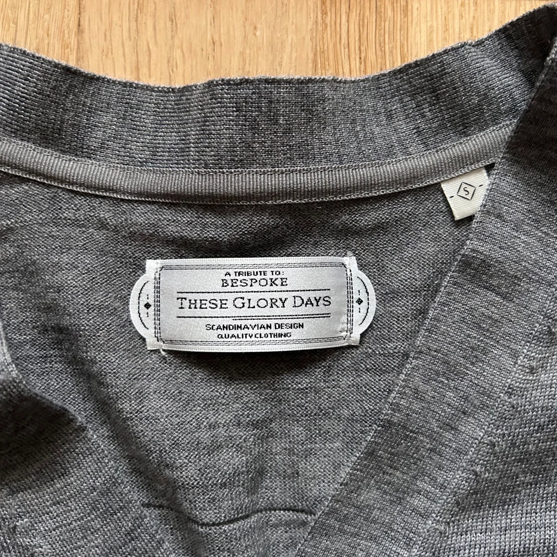 Grå kofta från These Glory Days - 2