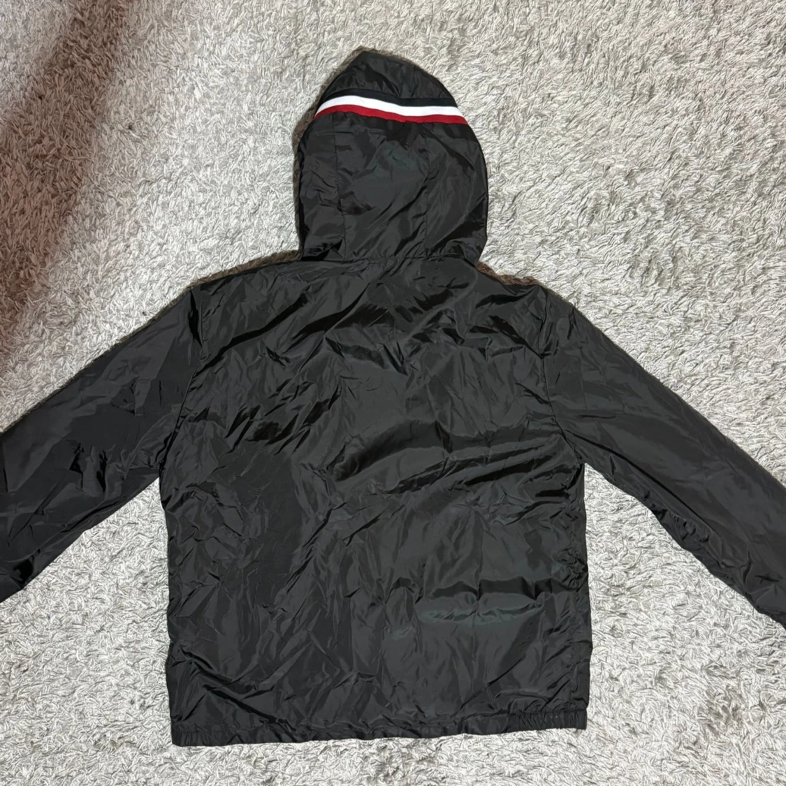 Svart  windbreaker från Moncler med huva - 1