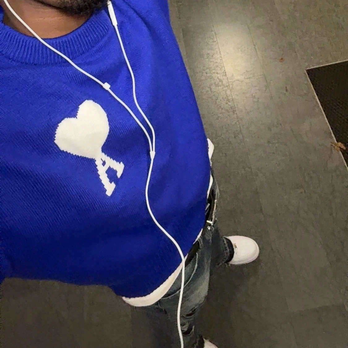 Blå stickad tröja från Ami Paris