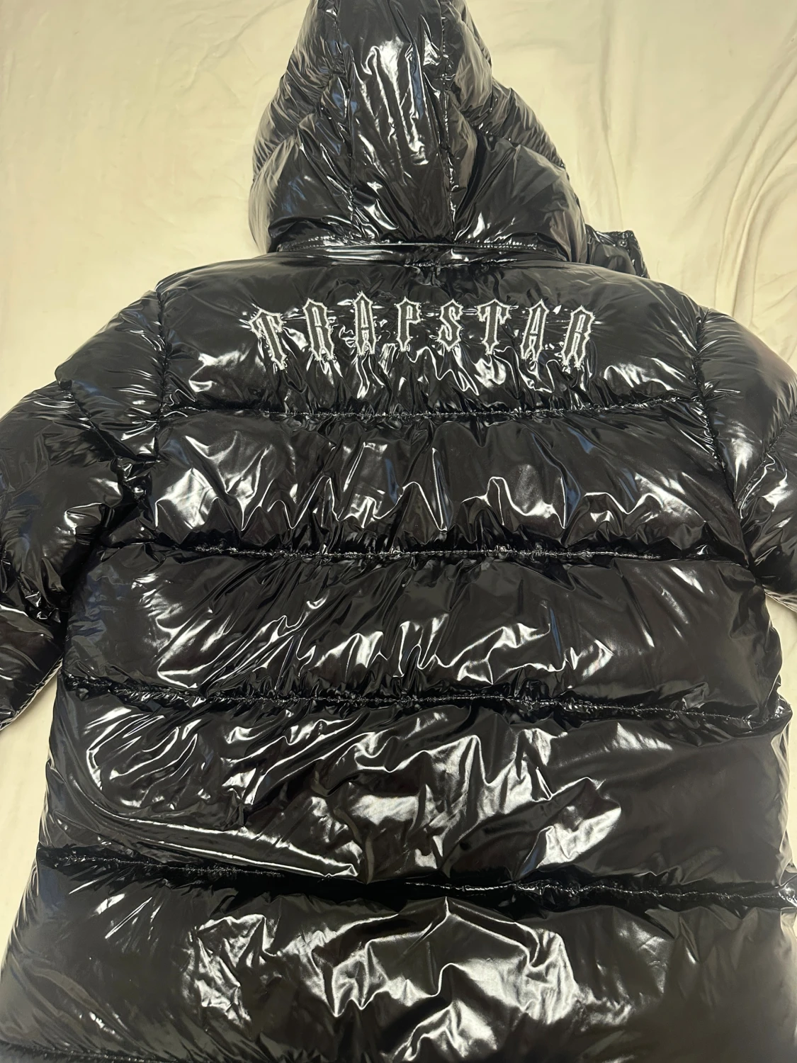 Svart pufferjacka från Trapstar - 1