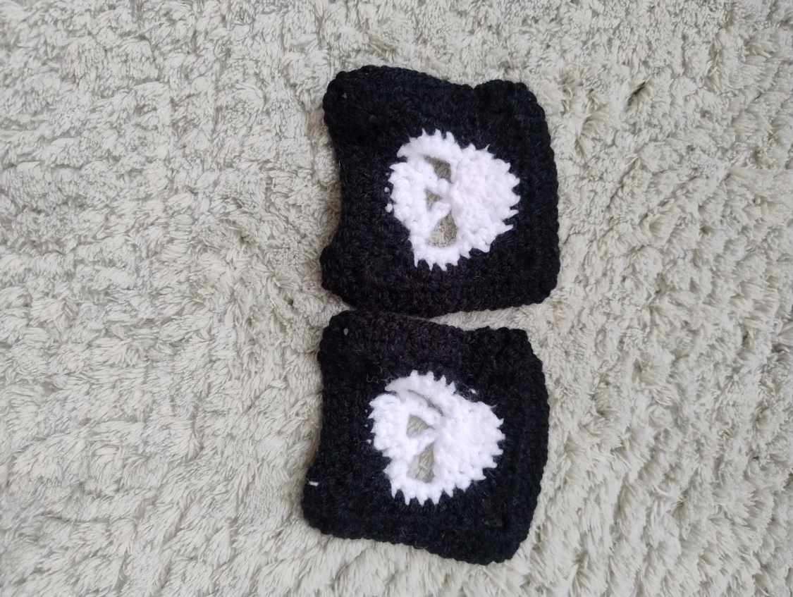 Svarta virkadeglasunderlägg 