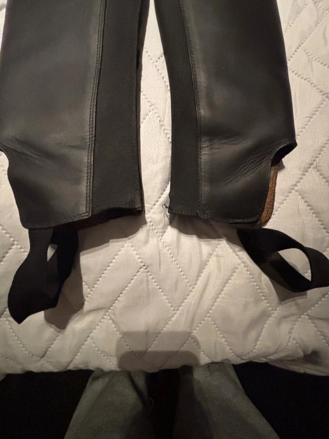 Svarta shortchaps från CRW i äkta skinn, stl S - 3