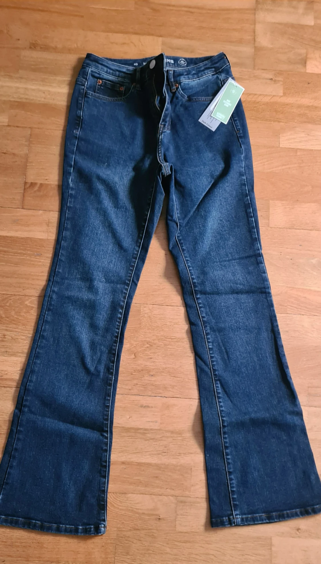Blå bootcut jeans från KappAhl