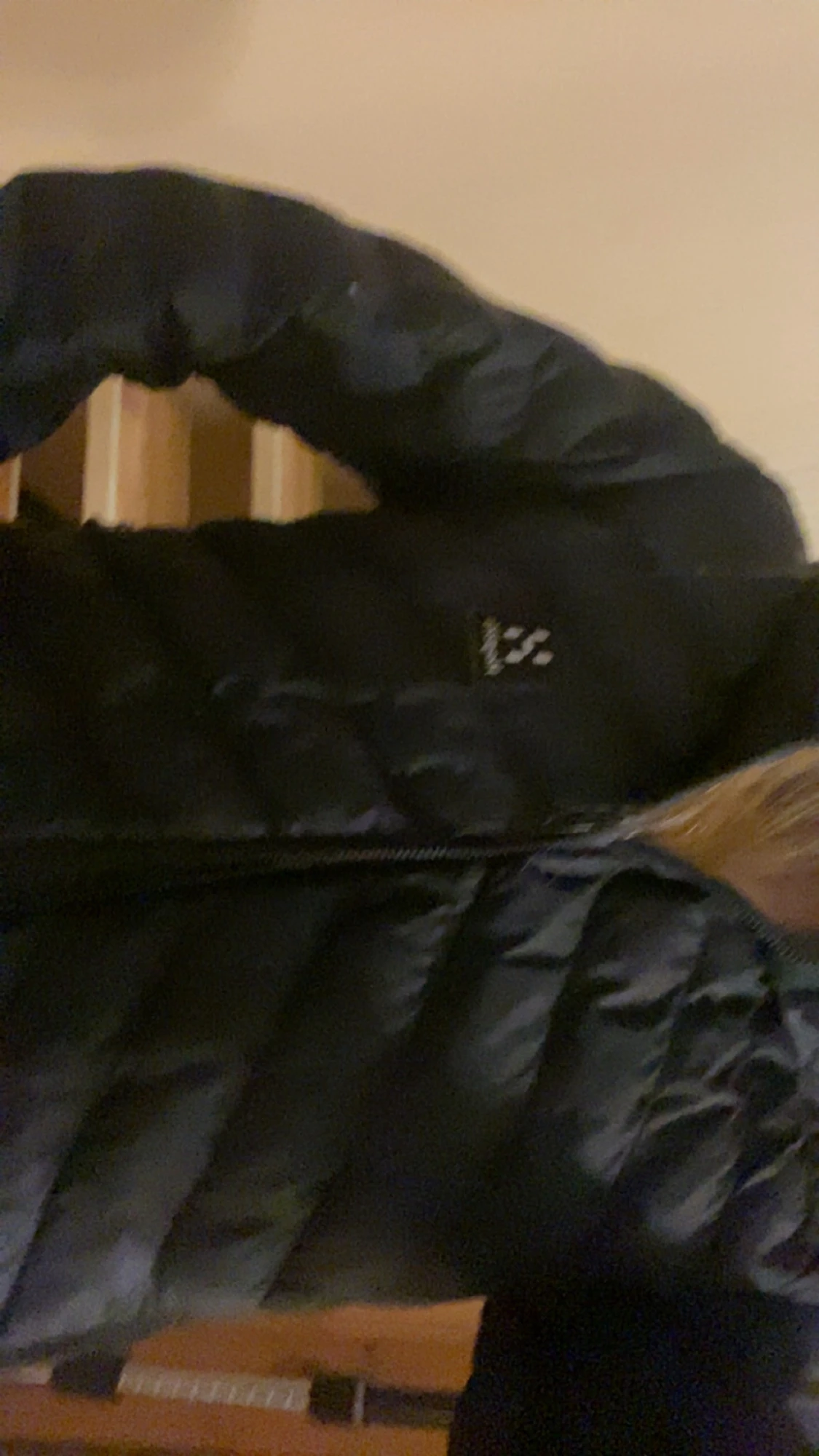 Svart dunjacka från Haglöfs - 1