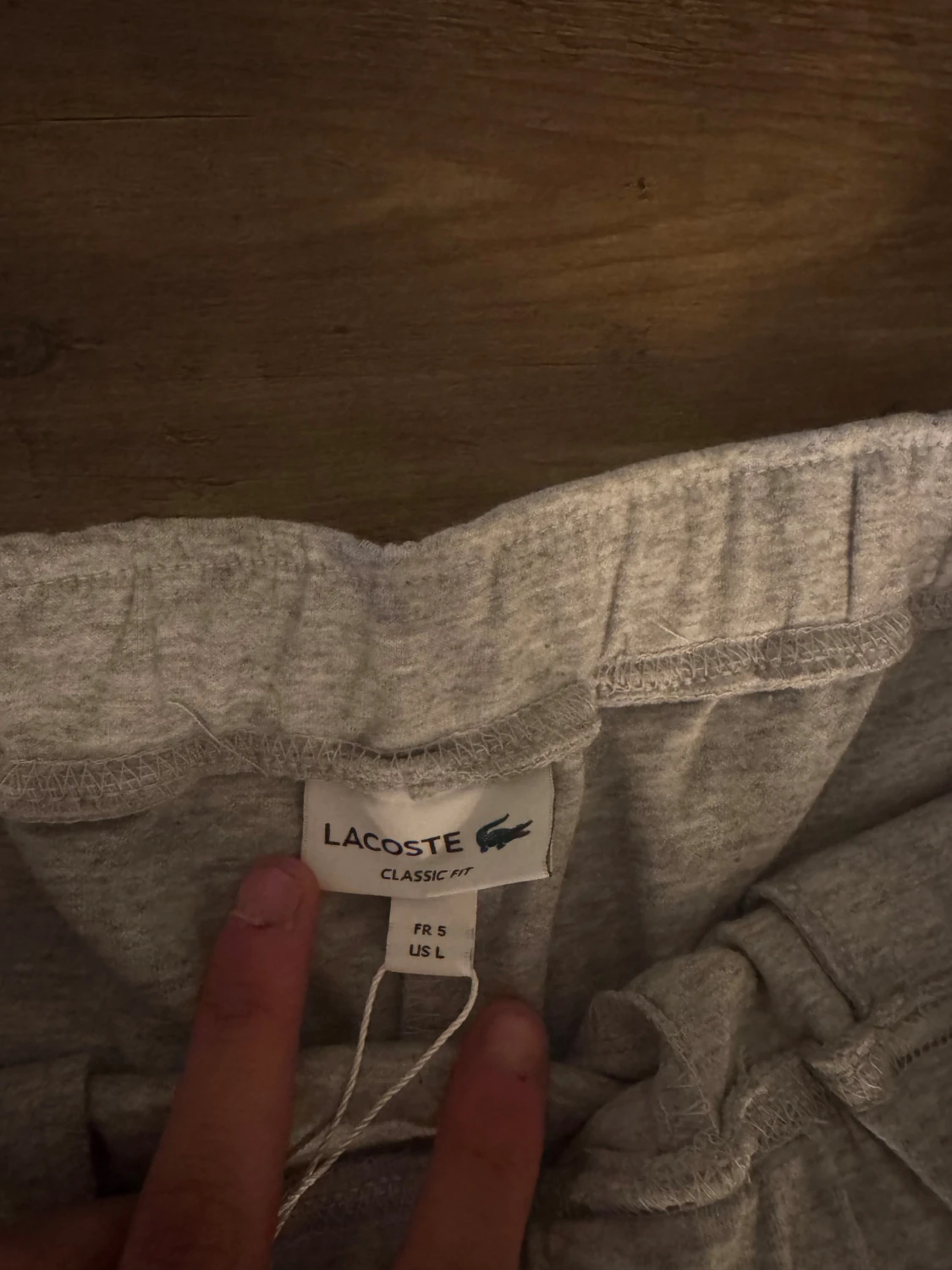 Grå mjukisbyxor från Lacoste L - 2