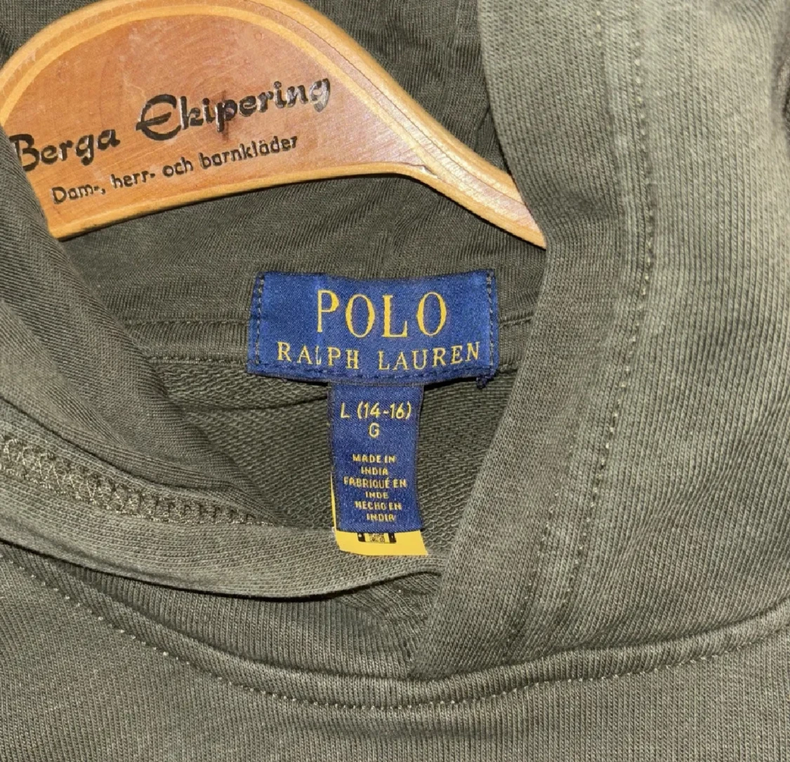 Mörkgrön hoodie från Polo Ralph Lauren - 1