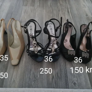 Klackar  - Säljer några klackar som används få gånger för vissa, och aldrig använda för andra. 100 kr på s. Priset kan diskuteras vid köp av flera par samtidigt.  