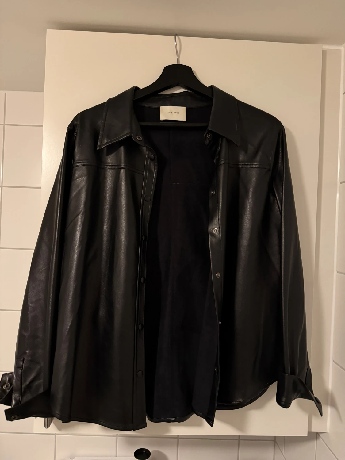 Svart skinnskjorta från Neo Noir - 1