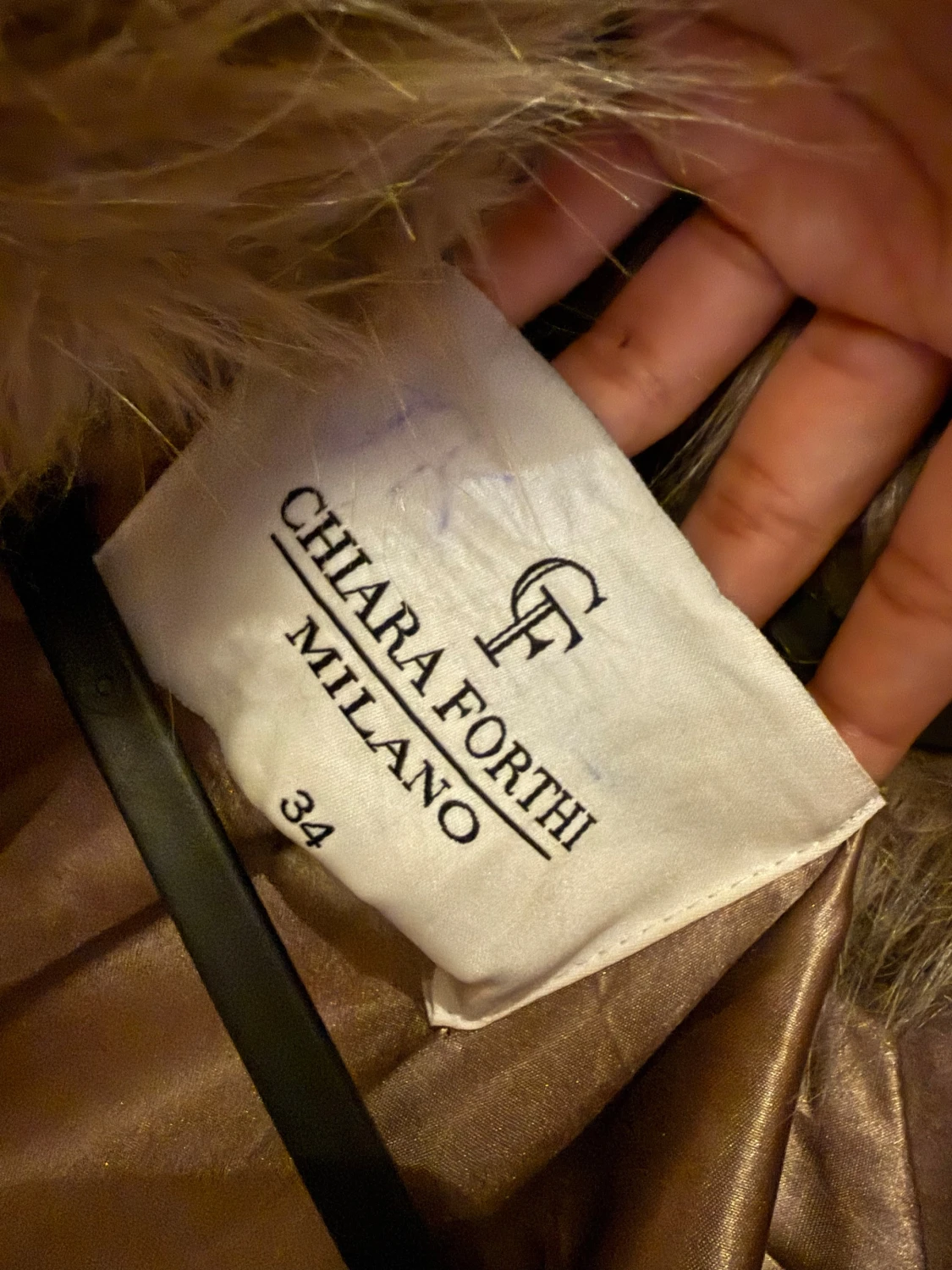 Beige kappa med fuskpäls och bälte - 6