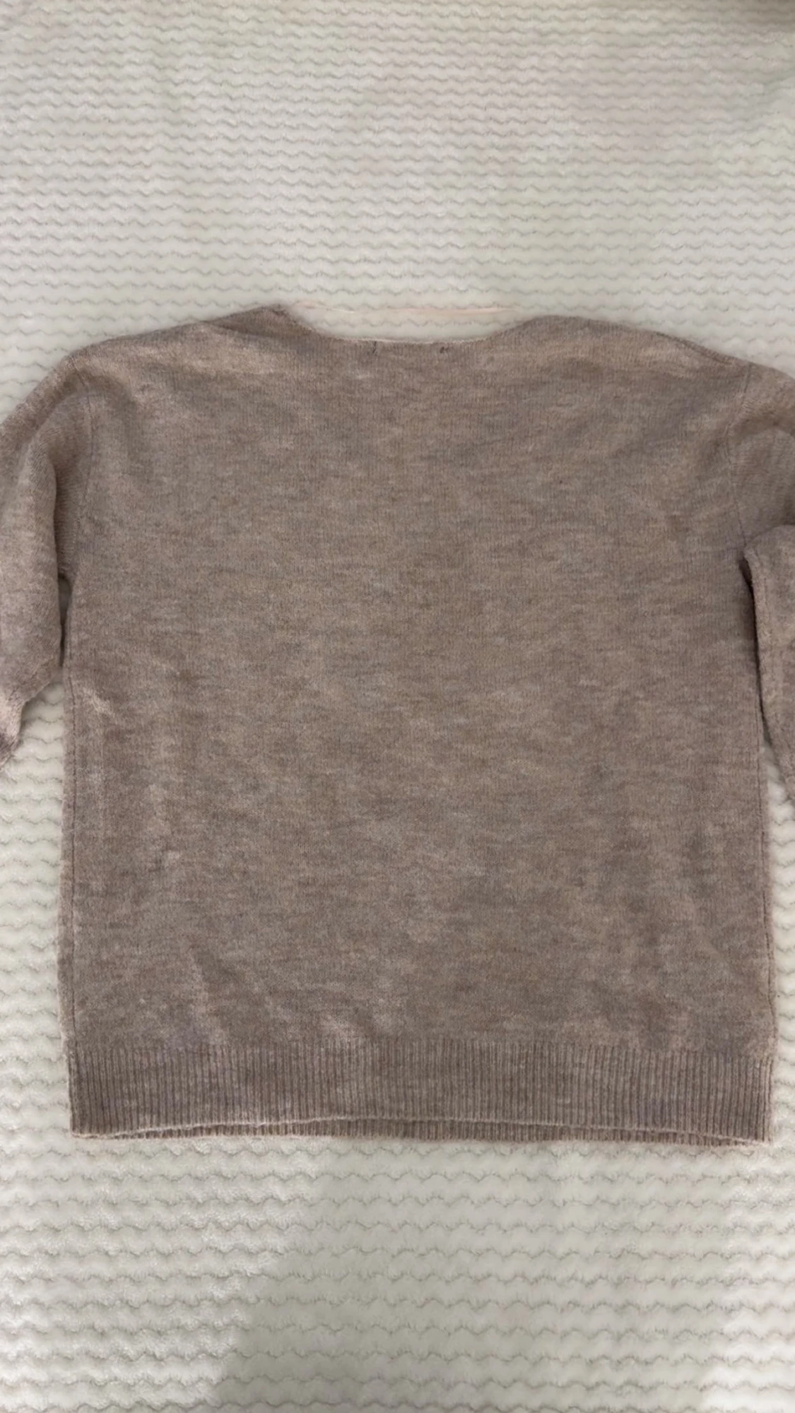 Beige v-ringad stickad tröja 157 - 3