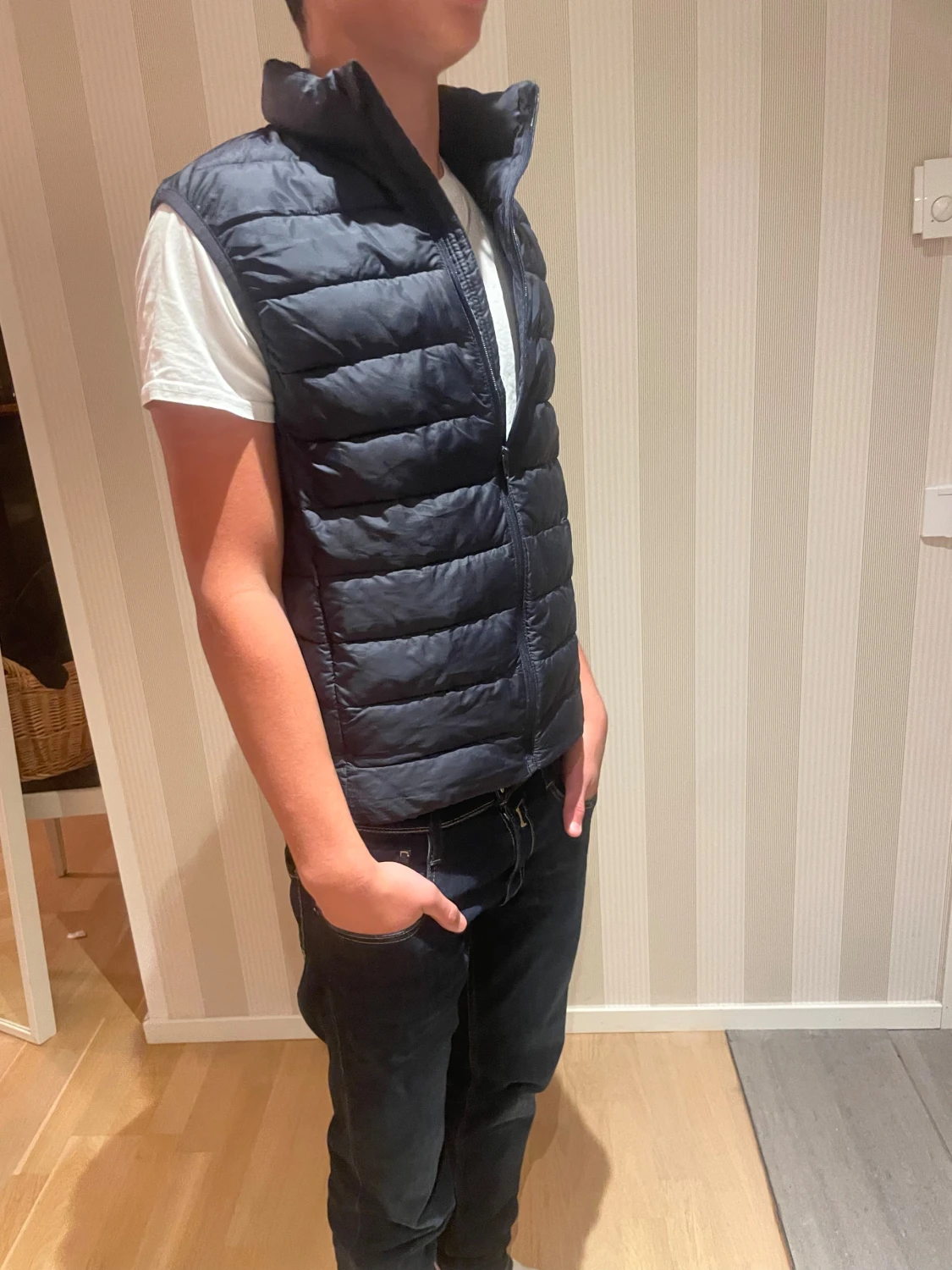 Mörkblå dunväst med dragkedja HM - 1