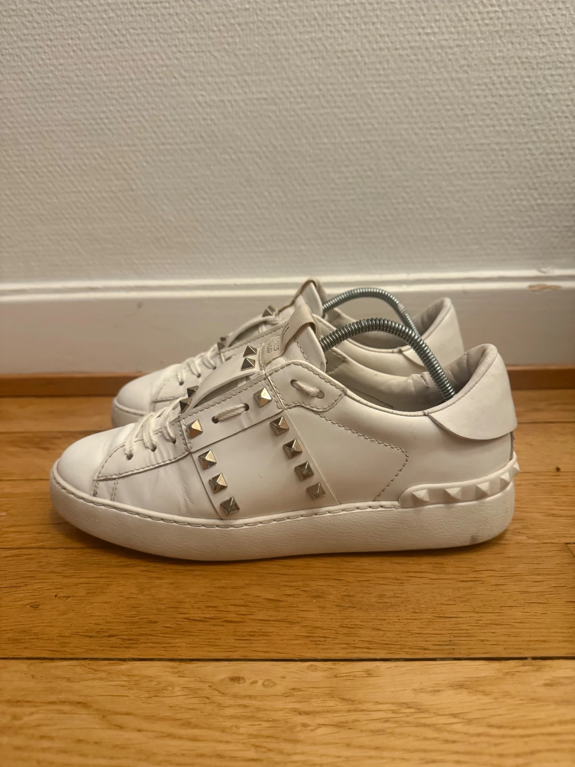 Valentino rockstud sneakers 