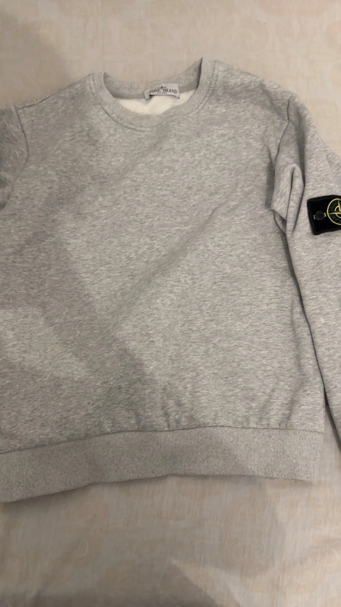 Grå sweatshirt från Stone Island - 1
