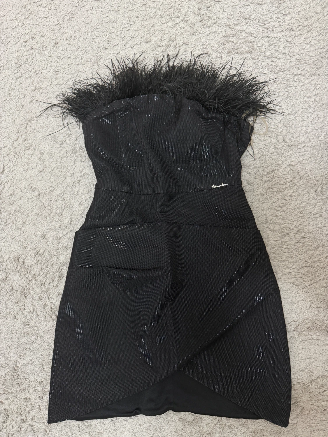 Svart glittrig klänning  - 2