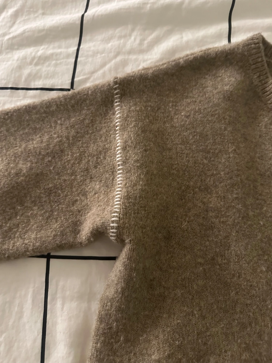 Beige stickad tröja från Kappahl - 3