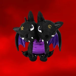 KILLSTAR Kreeptures (Tiamat) - ’Tiamat’ från Killstar Kreeptures! 💜🖤32cm hög 📏Vingarna har inbyggd ståltråd och kan justeras. Helt ny med tag och skickas i originalförpackning + dustbag ✨Köp nu 💌 ⚠️ Finns upplagd på flera sidor ⚠️