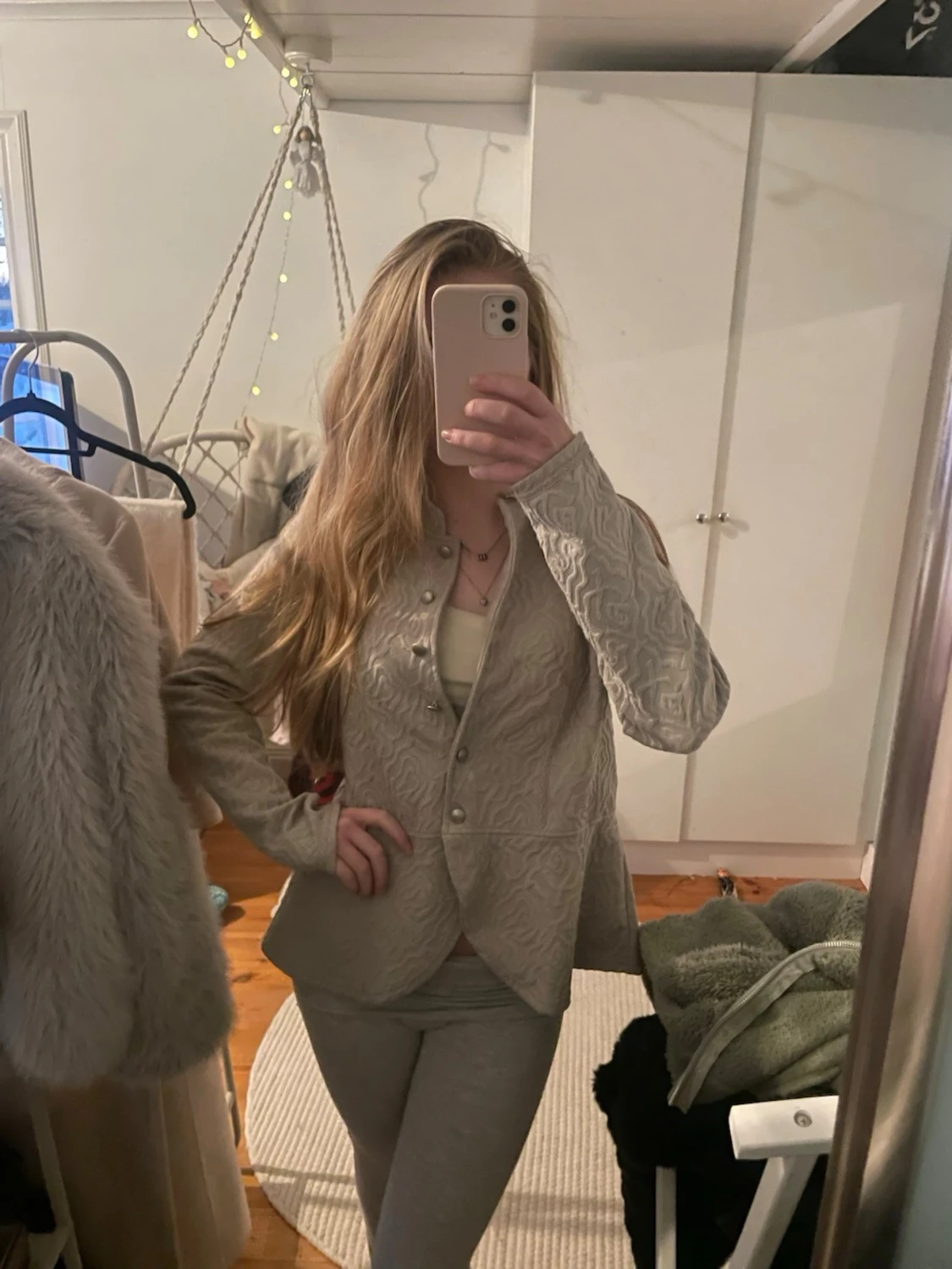 Beige strukturerad kavaj från RoseBud - 1