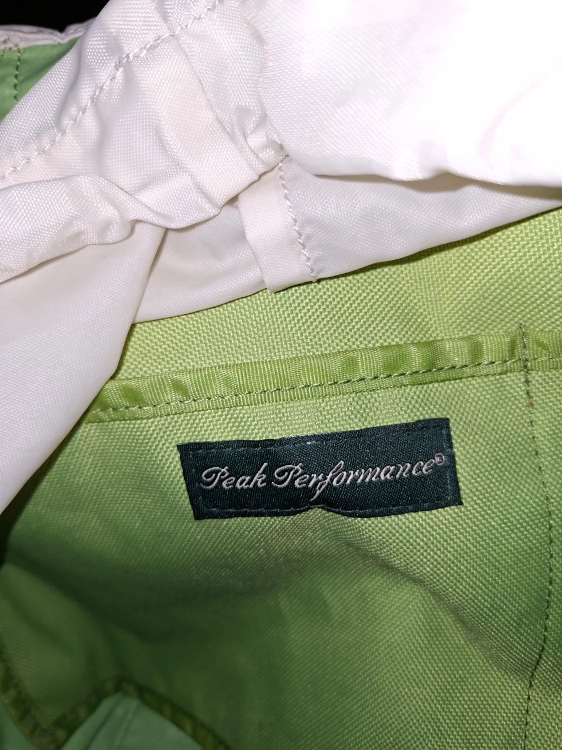 Grön shoppingväska Peak Performance - 1