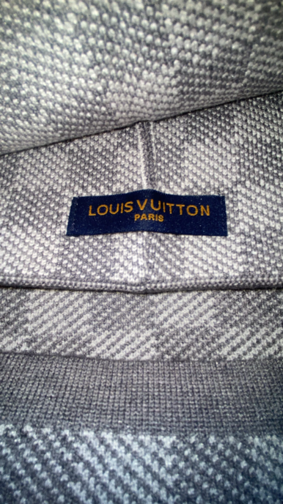 L U I S V U I T T O U N halsduk set  - 1