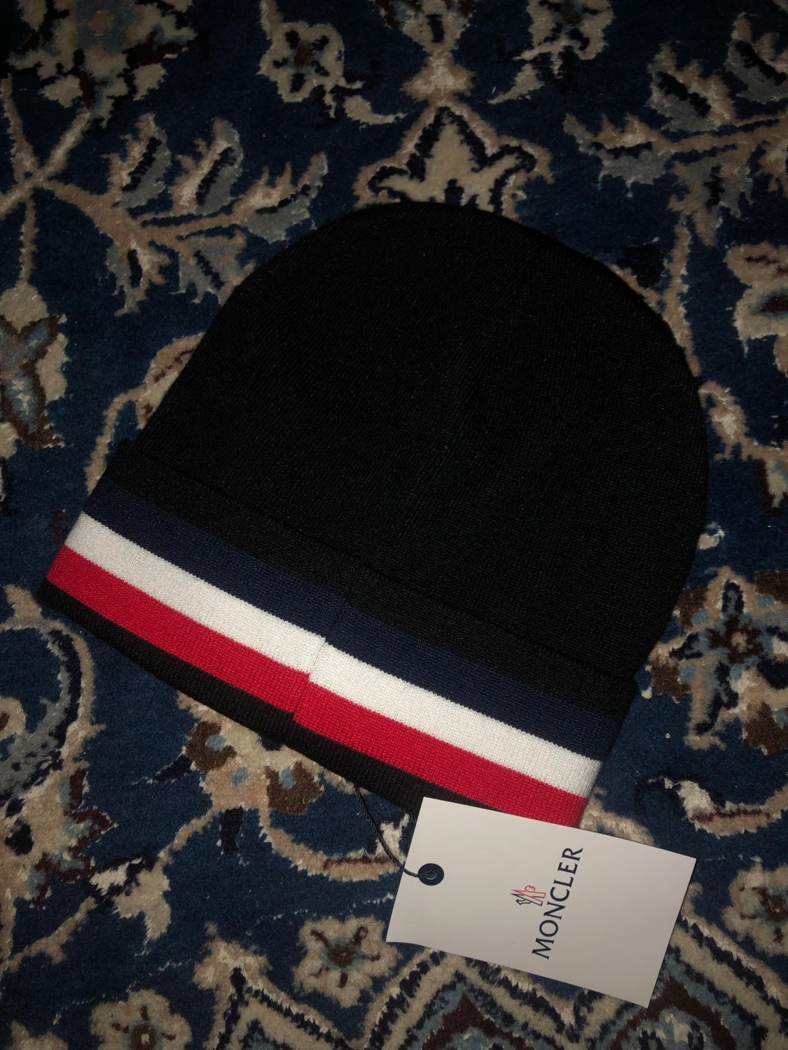 Svart Moncler mössa med ränder - 2