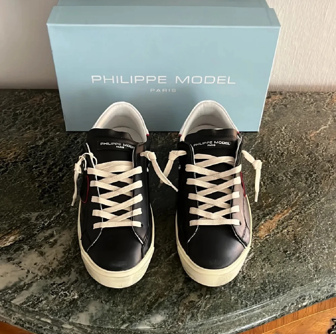 Helt nya phillipe model skor  - 1