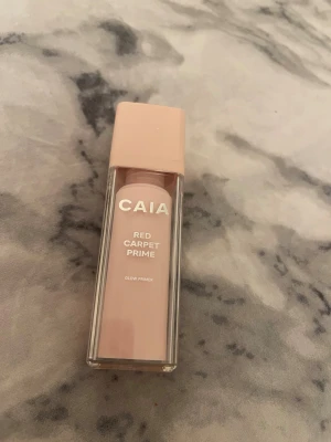 Primer Caia  - Caias ”red carpet” primer:) Testad någon få gång, säljer pga använder en primer☺️