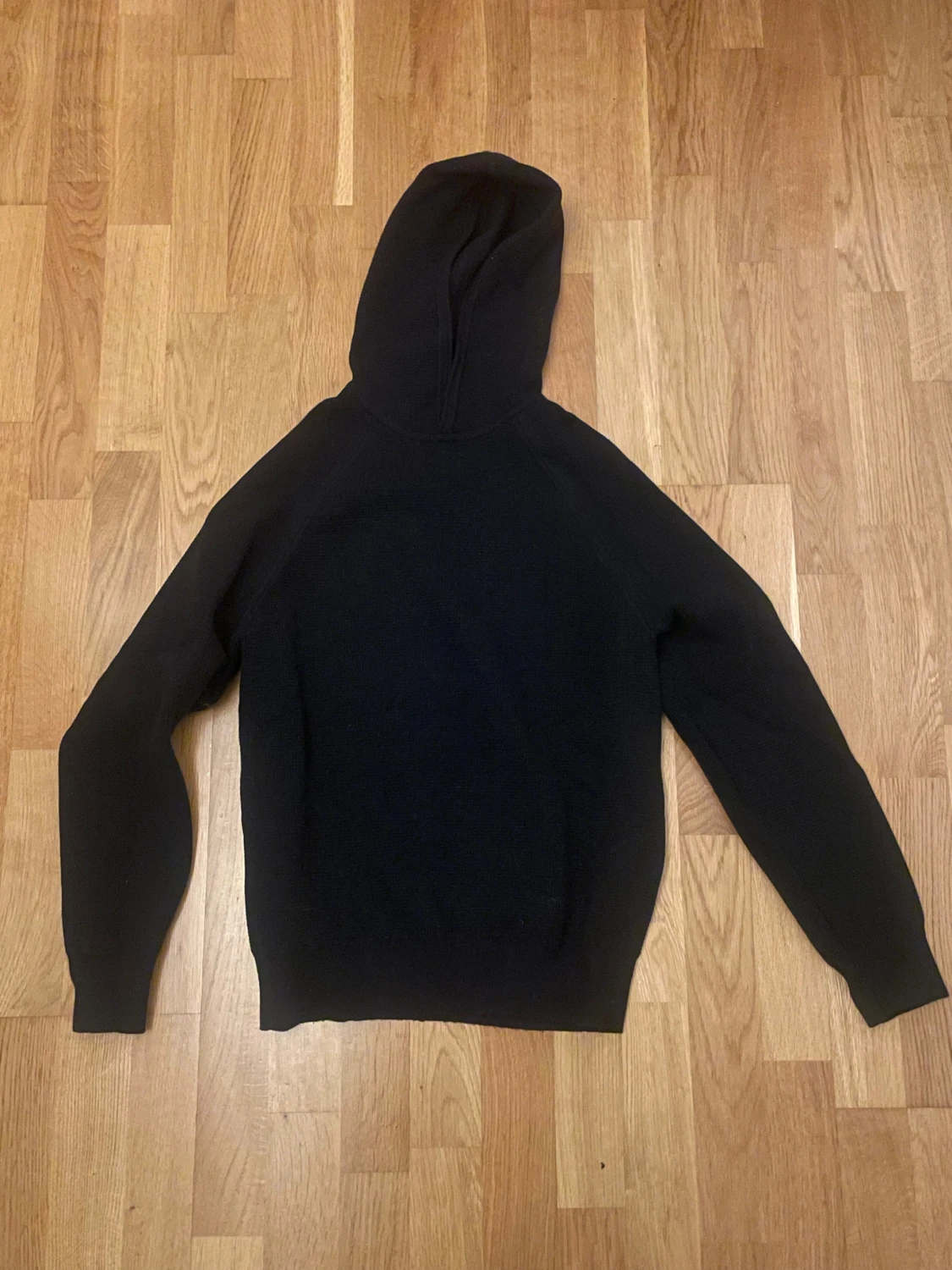 Stickad hoodie Mango