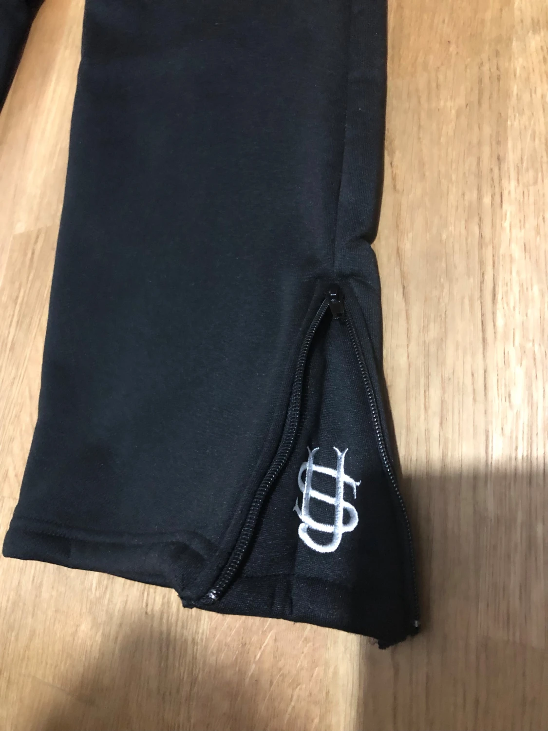 Svart Tracksuit  - 3