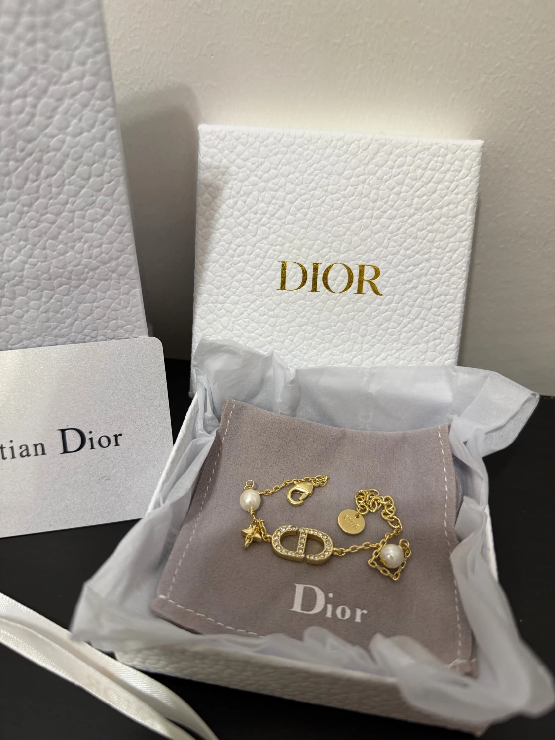 Dior guldarmband med pärlor och stjärna - 1