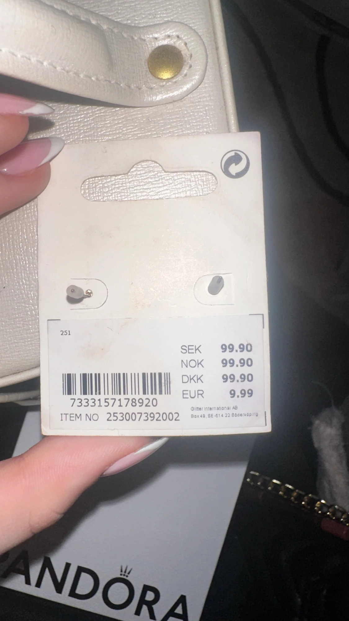 Guldiga rosettörhängen från Glitter - 1