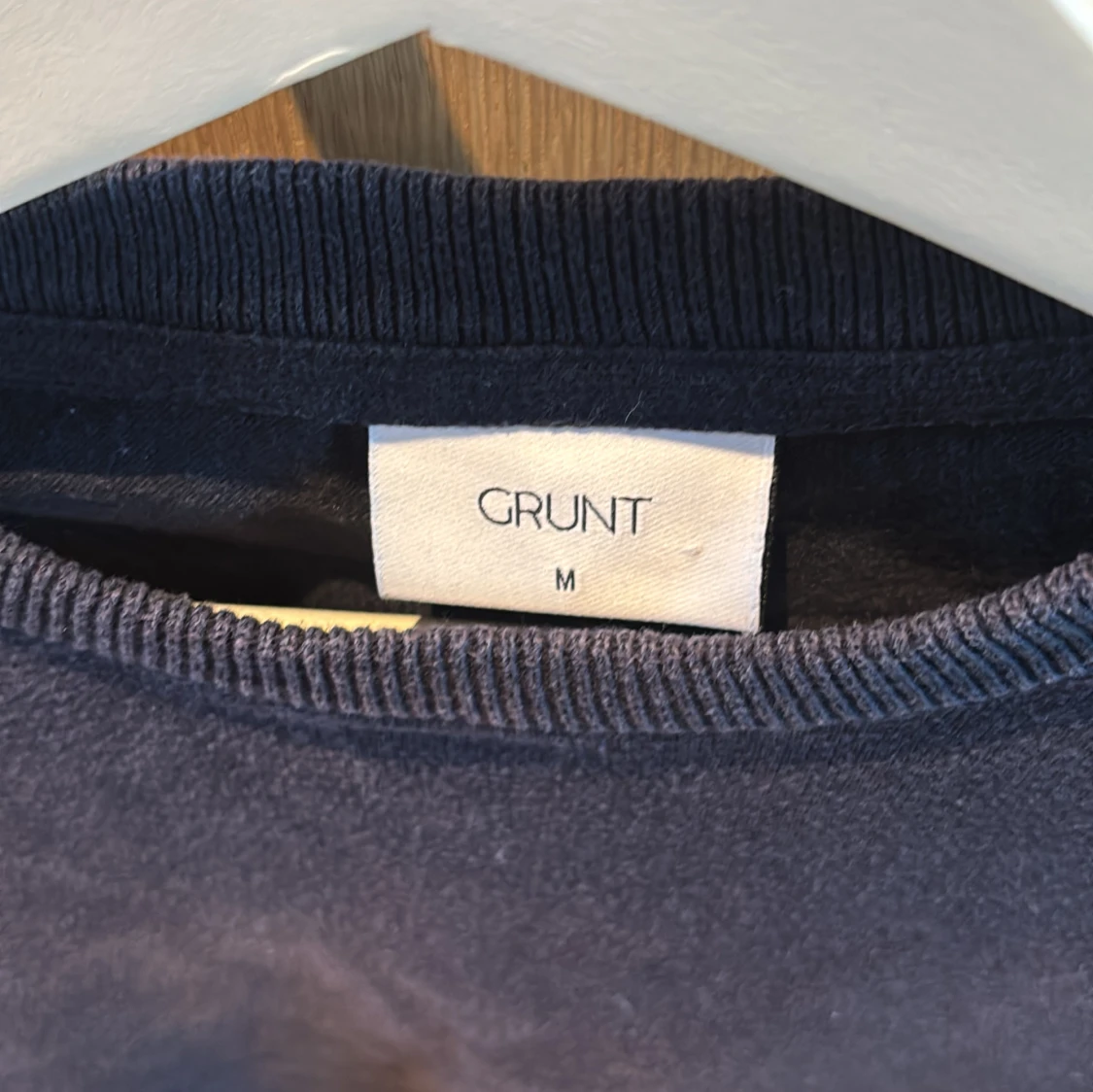 Mörkblå tröja från Grunt, storlek M - 1