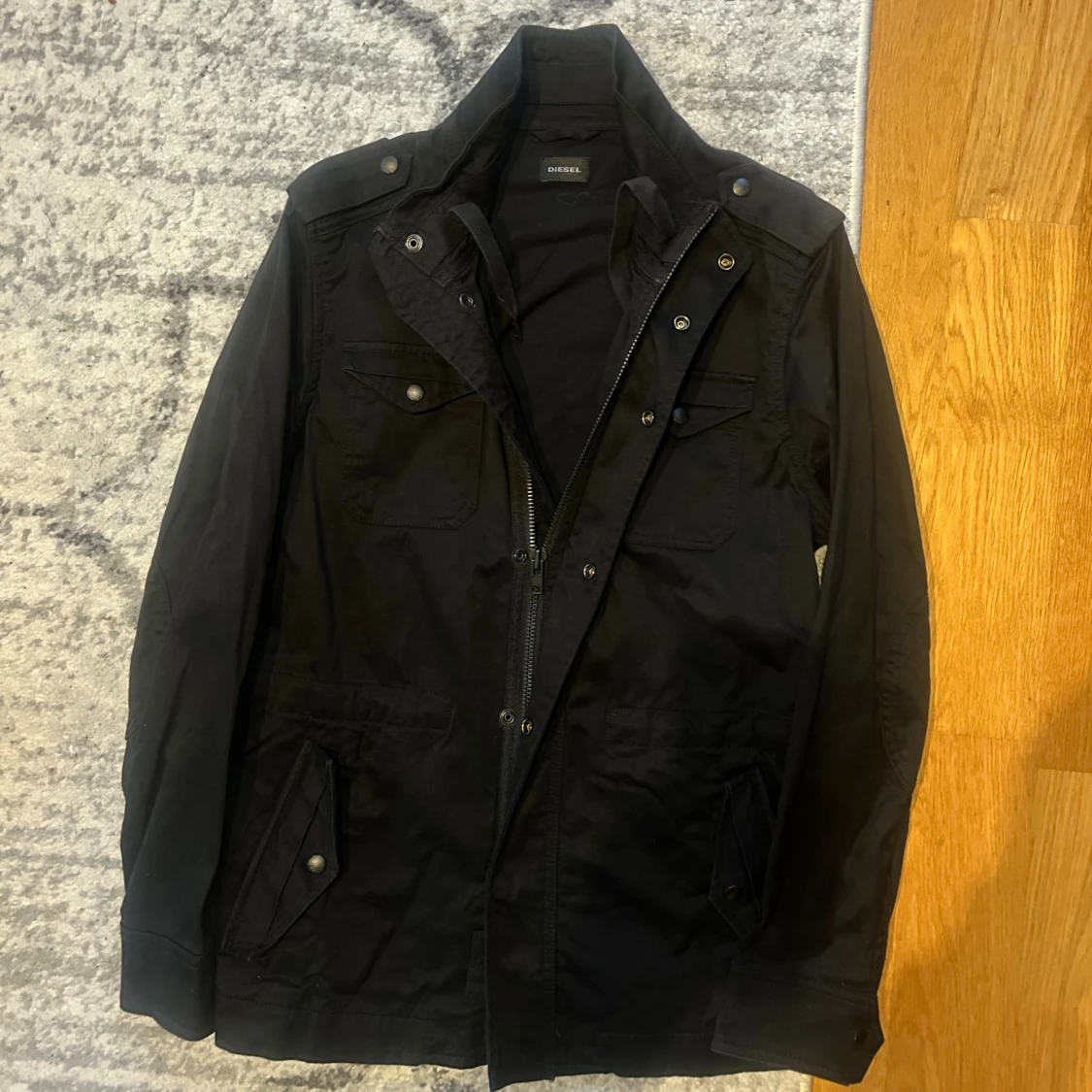 Svart field jacket från Diesel