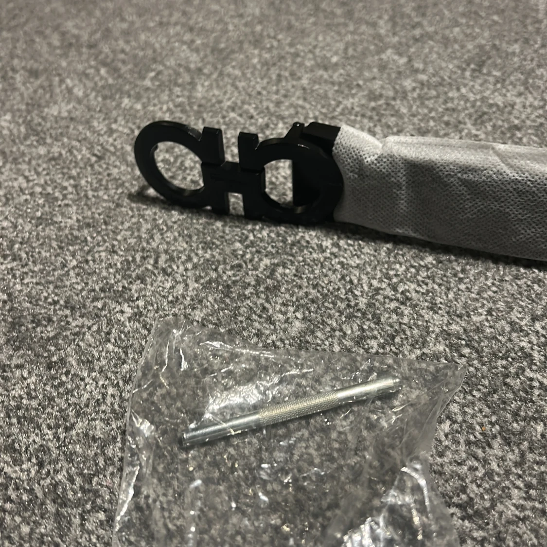 Svart skärp från Salvatore Ferragamo - 2