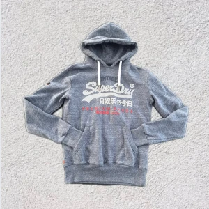 Vintage superdry hoodie - Fint skick inga defekter. Vårat pris endast 499