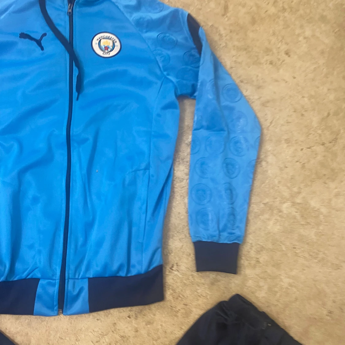 Manchester City blå hoodie från Puma - 2