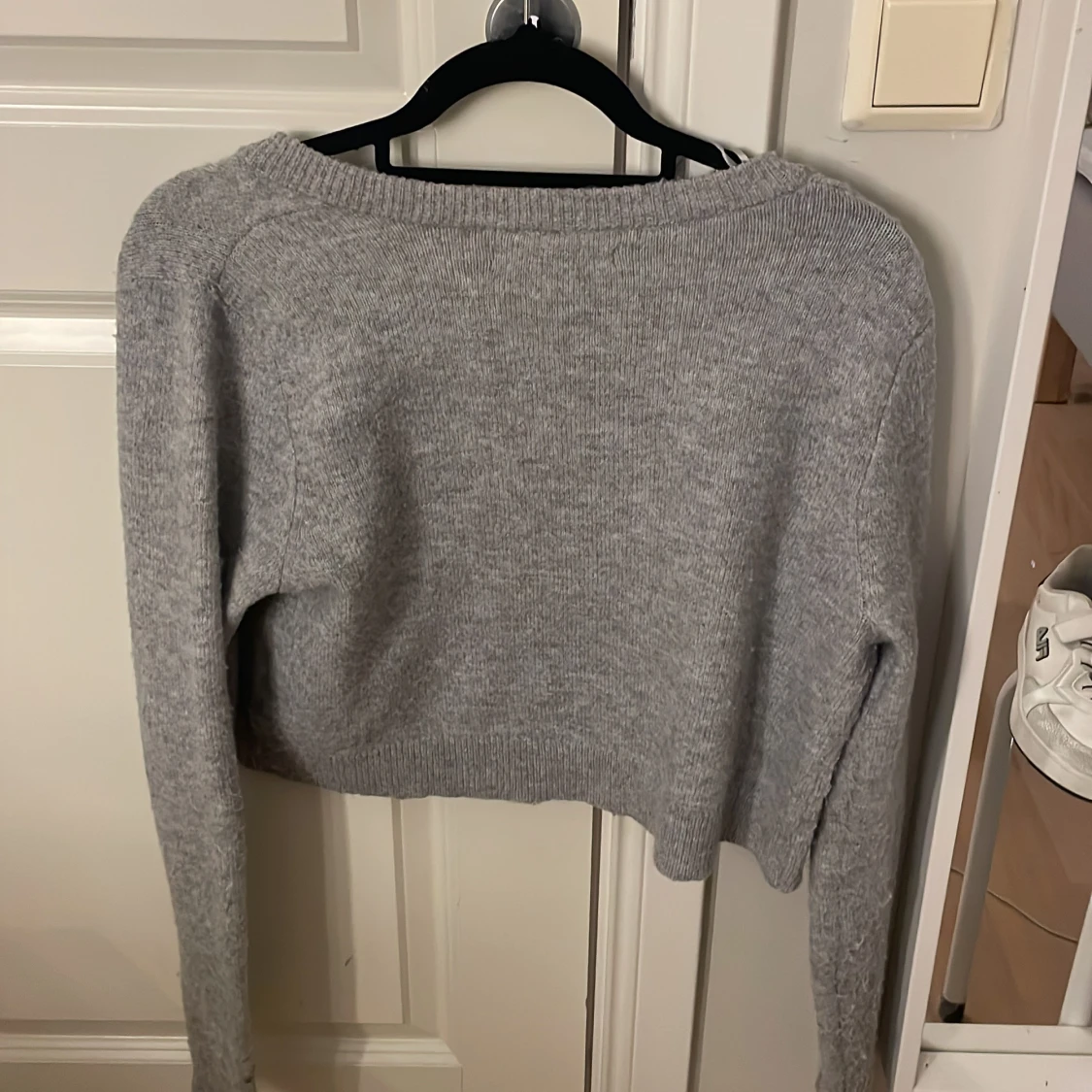 Grå croppad kofta från FB Sister - 2