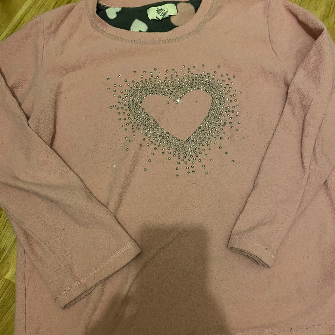 Rosa fleece-tröja med hjärtmotiv pyjamas