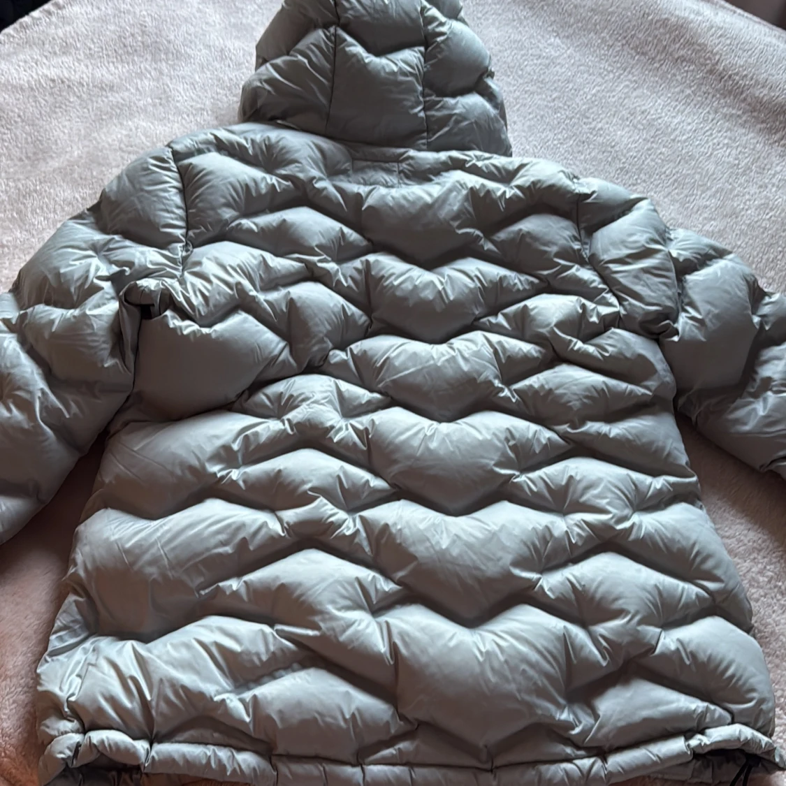 Ljusgrå pufferjacka från 8848 Altitude - 1