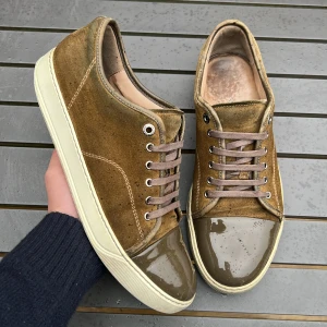 Lanvins  - Säljer dessa sjukt snygga lanvins! Uk9 motsvarar 43 isch! Skick 8/10 begagnade men bra skick! Nypris ca 5000kr! Hör av dig vid minsta fundering 🤩