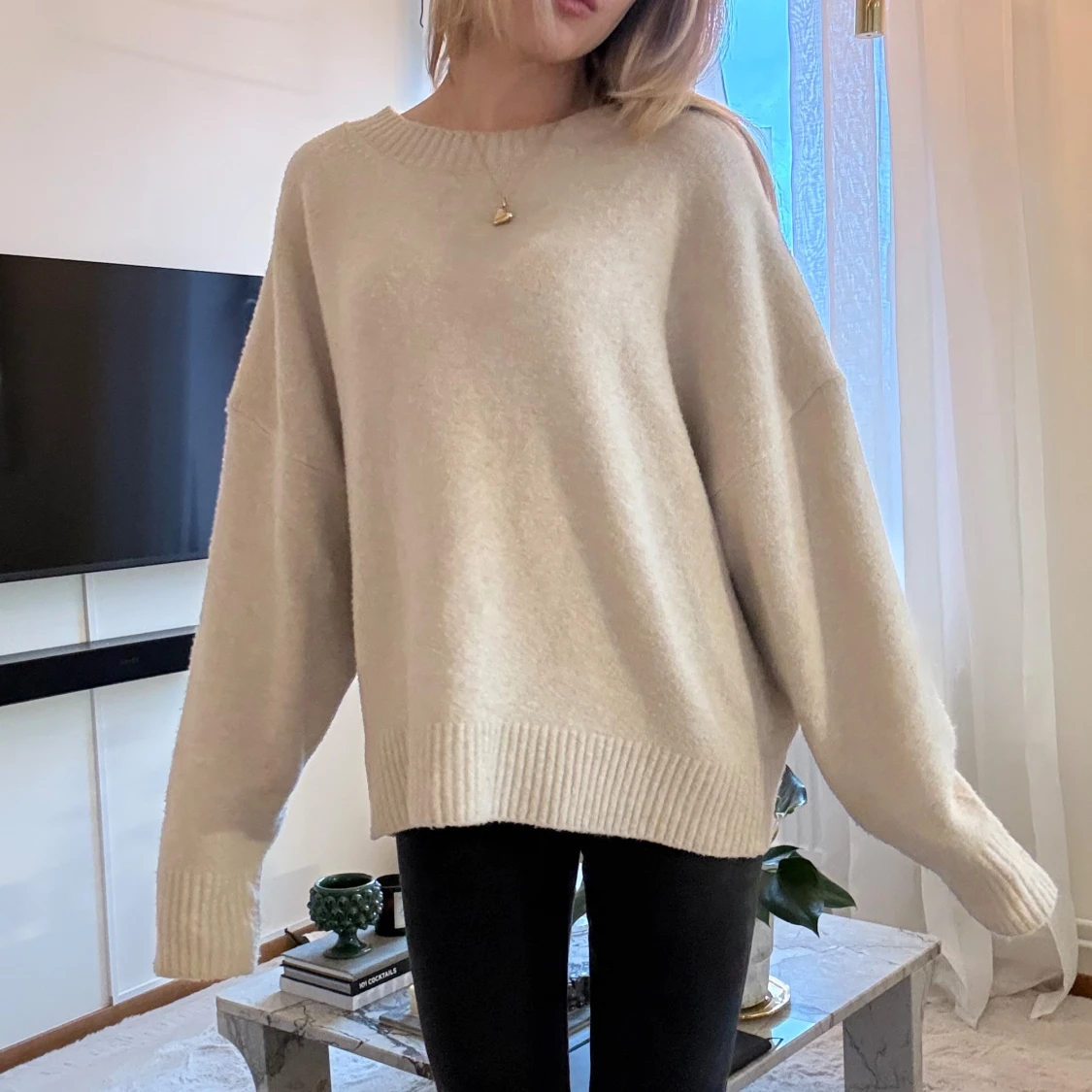 Beige oversized stickad tröja - 1